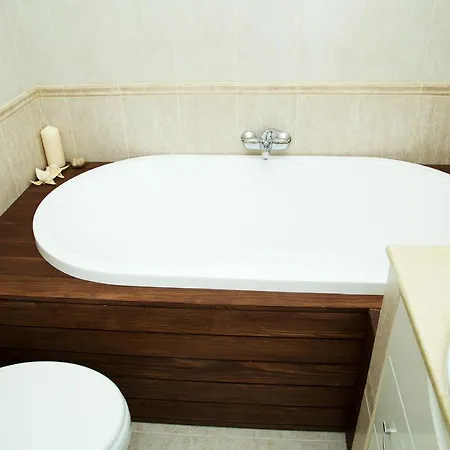 Pelicanstay At Riverside Danube *