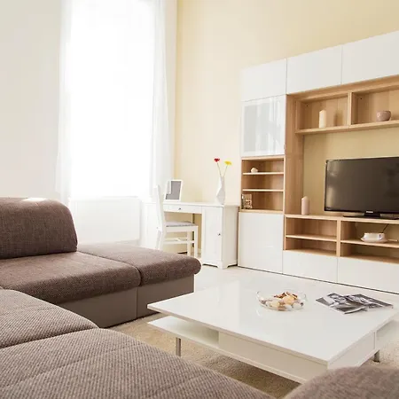 Pelicanstay At Riverside Danube Budapest